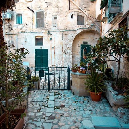 Donna Lina Bed and Breakfast Matera Exteriör bild
